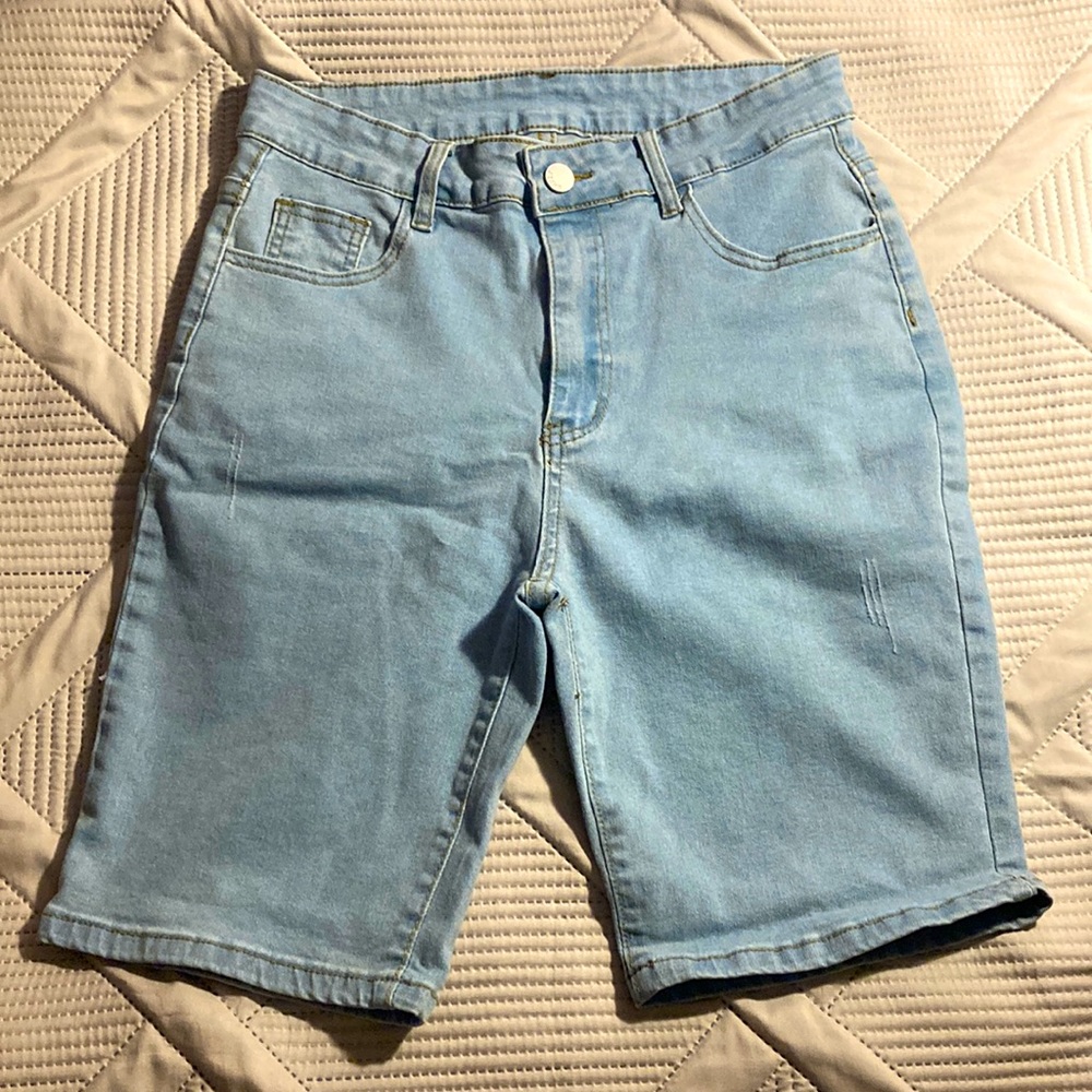 LIGHT BLUE HIGH WAIST JEAN SHORTS- 5 real pockets, BRAND NEW, never worn